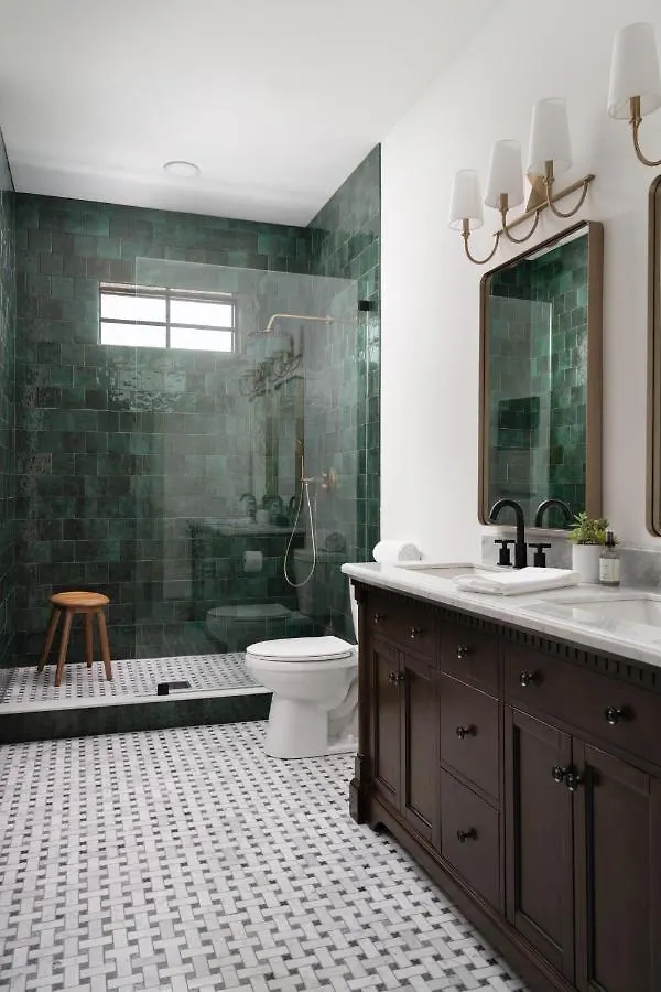 Luxury Wellness Retreat With Sauna And Cold Plunge Tampa