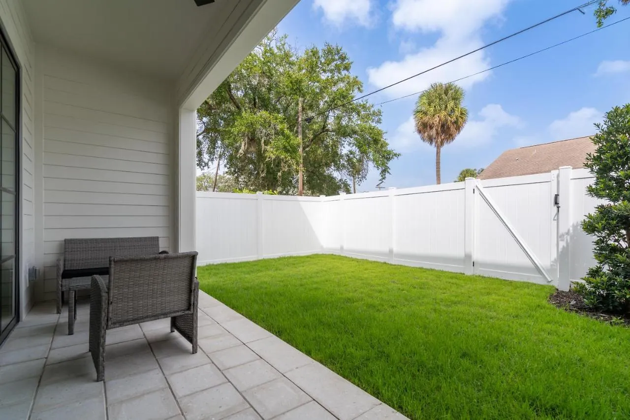 Luxury Wellness Retreat With Sauna And Cold Plunge Tampa
