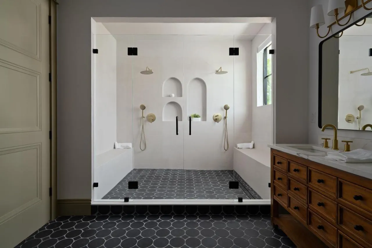 Luxury Wellness Retreat With Sauna And Cold Plunge Tampa Villa