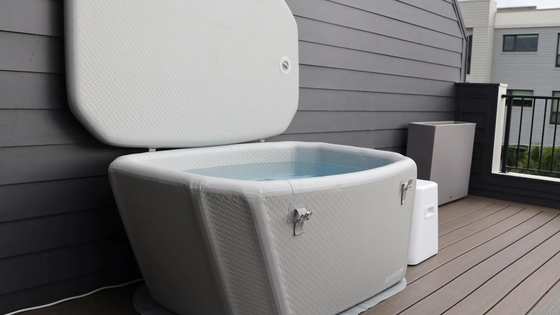 Luxury Wellness Retreat With Sauna And Cold Plunge Tampa 0*,