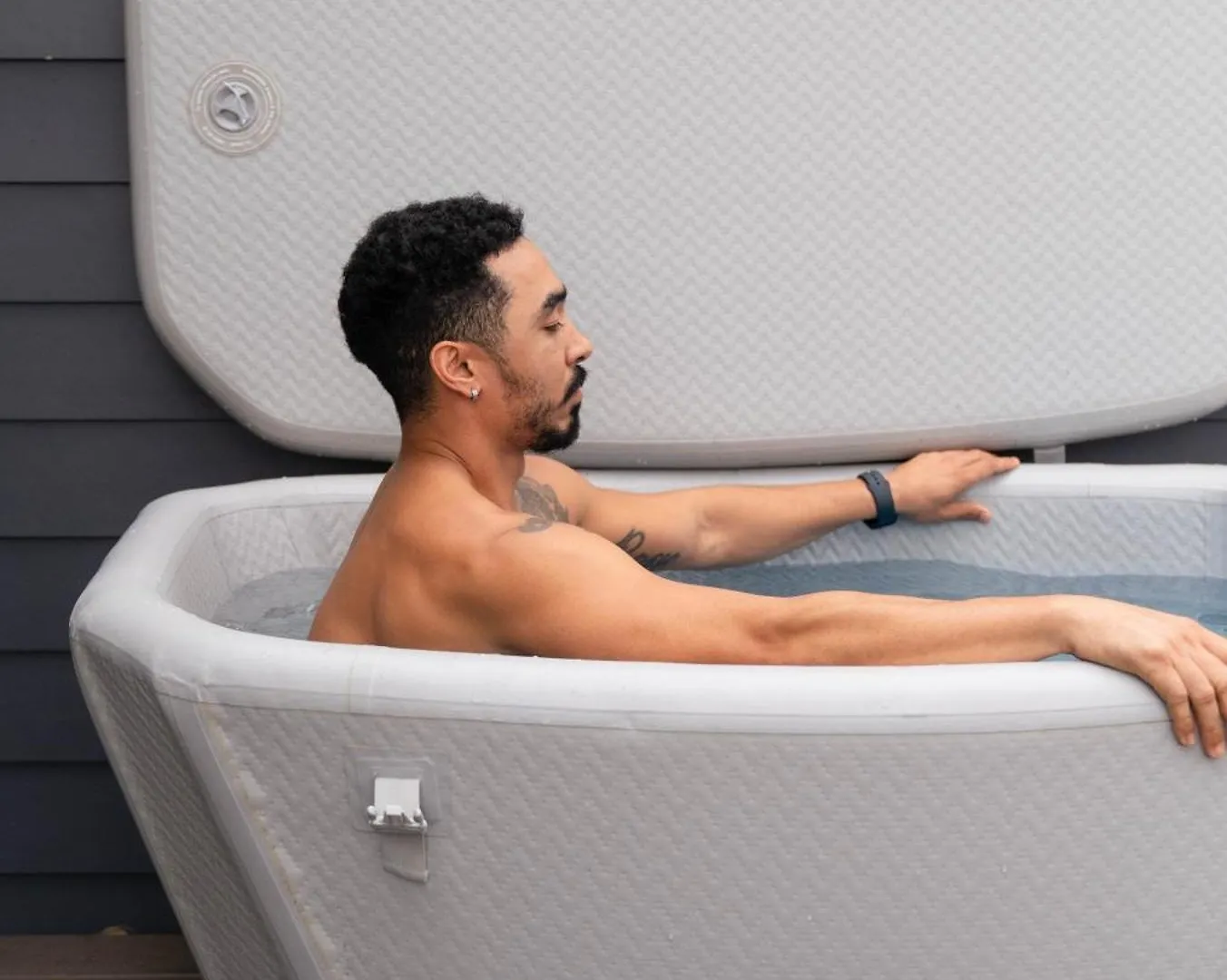 Luxury Wellness Retreat With Sauna And Cold Plunge Tampa